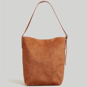 Essential Bucket Tote